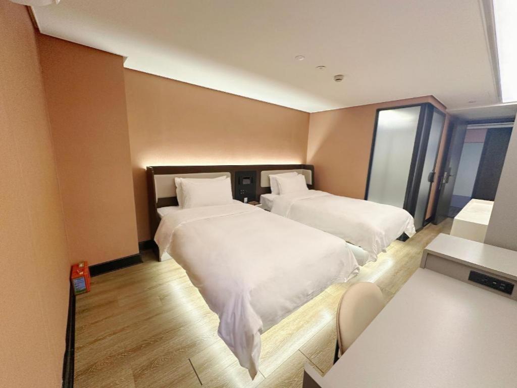 Hanting Hotel Guangzhou Tianhe Exterior photo